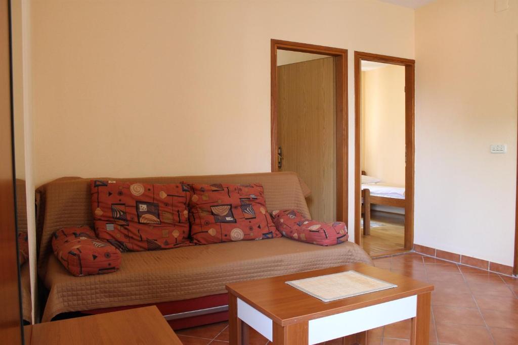 Apartments Isabela Baska  Ruang foto