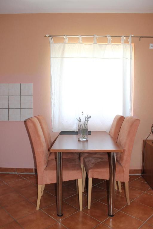 Apartments Isabela Baska  Ruang foto