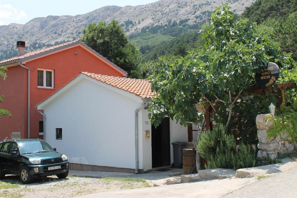 Apartments Isabela Baska  Bagian luar foto